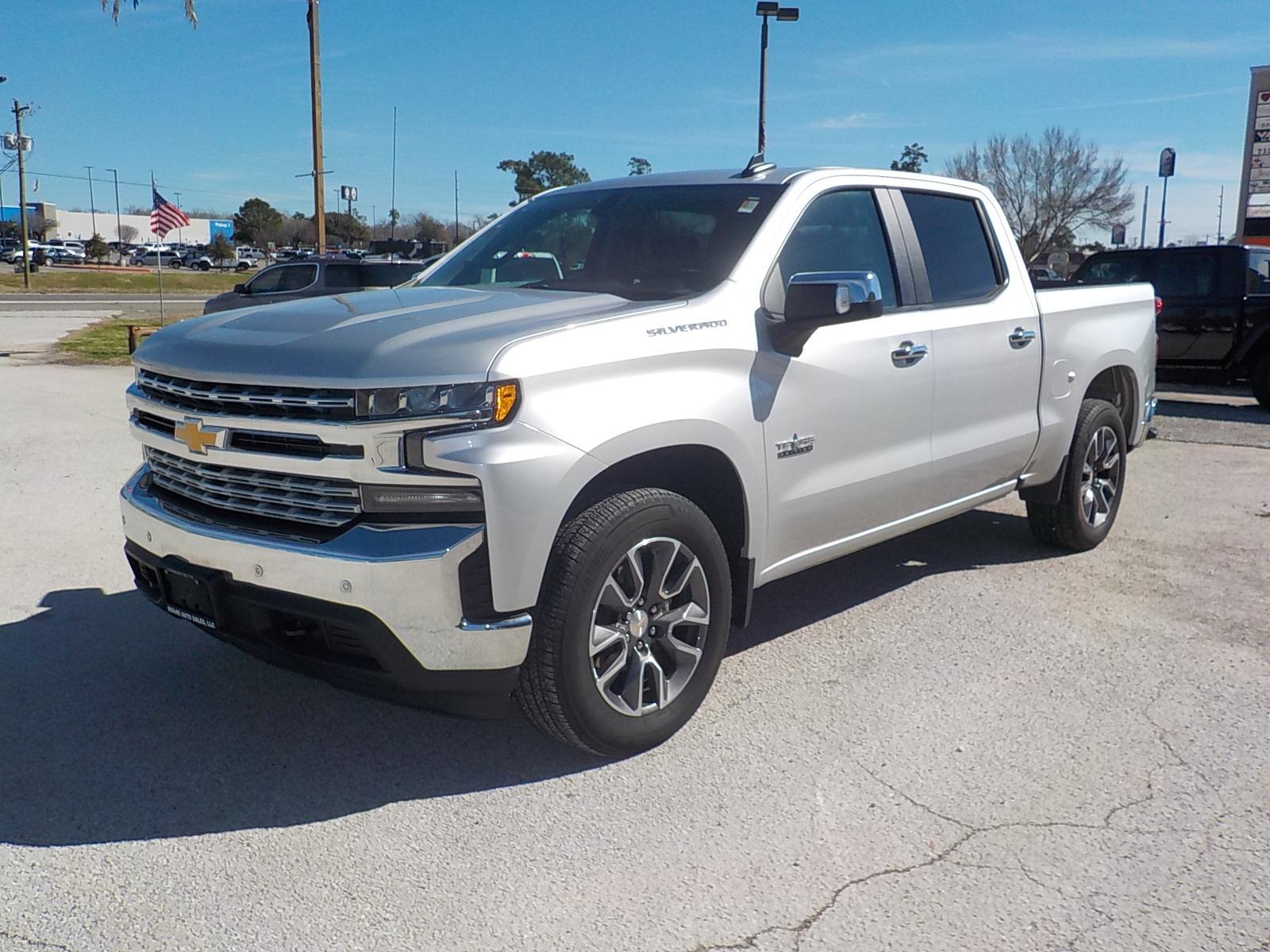 2020 Silver /Black Chevrolet Silverado 1500 LT Texas Edition (3GCPWCEDXLG) with an 5.3L V8 engine, Automatic transmission, located at 1617 W Church Street, Livingston, TX, 77351, (936) 327-3600, 30.710995, -94.951157 - ONE OWNER!! LOW LOW MILES!! Locally Owned! YES! That is the correct miles! You just need to come see this truck for yourself; it's just as nice as you think it would be! - Photo #3